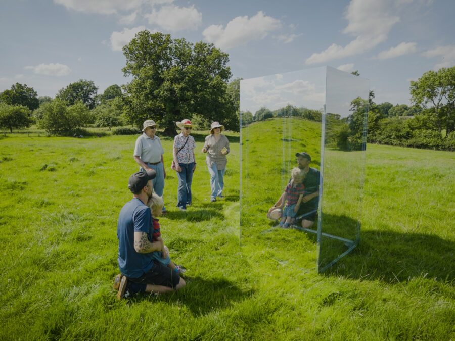 Join the team travelling with the Mirrorbox
